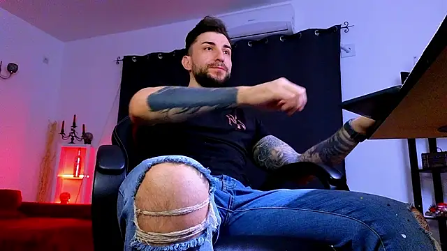 MightyAaron66 online show from March 1, 2026, 4:25 am