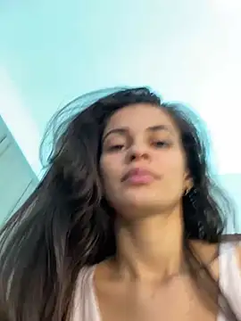 cuteluci  online show from December 20, 2024, 12:38 pm
