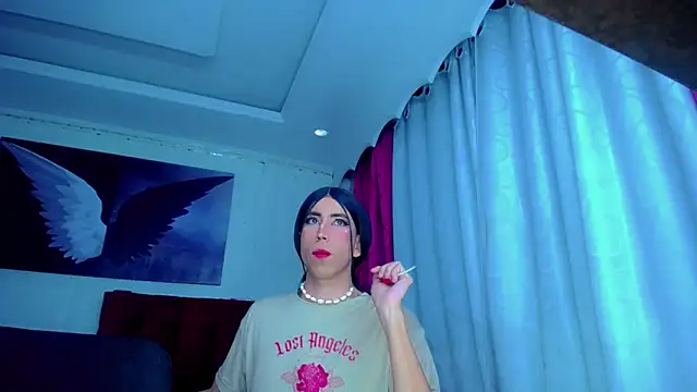 NahomiCamper online show from October 24, 2025, 11:12 pm