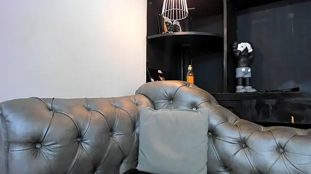 HeellBoy  online show from December 5, 2025, 3:15 am