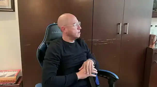 alanan881 online show from January 16, 2025, 1:47 pm