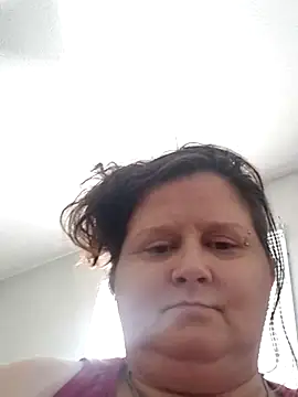Snapshot of staceysmomfow chatting on January 1, 2025, 7:43 pm staceysmomfow online show from January 1, 2025, 7:43 pm