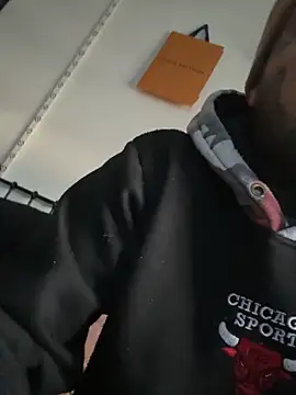 Snapshot of Tyson8897 chatting on November 20, 2025, 9:31 am Tyson8897 online show from November 20, 2025, 9:31 am