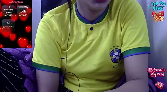 Snapshot of Barbie-Queen2 chatting on December 5, 2024, 5:39 pm Barbie-Queen2 online show from December 5, 2024, 5:39 pm