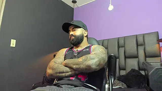 Lyon vach online show from February 25, 2026, 10:52 pm