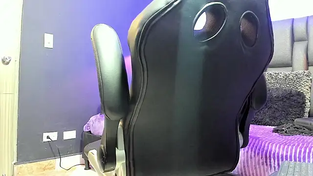 Lyon vach online show from April 21, 2026, 1:53 am