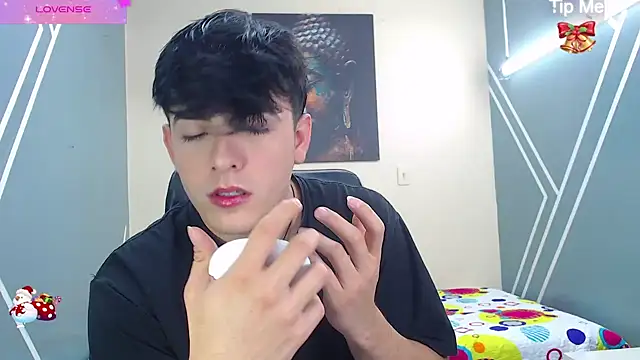 nolan twink1 online show from December 13, 2024, 6:38 pm