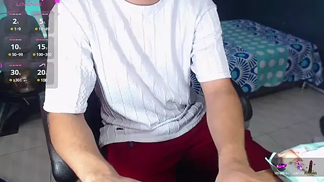 nolan twink1 online show from February 5, 2025, 5:42 pm