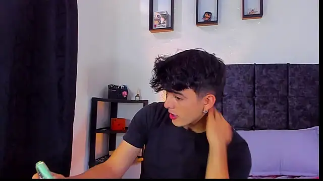 nolan twink1 online show from October 16, 2025, 7:37 pm