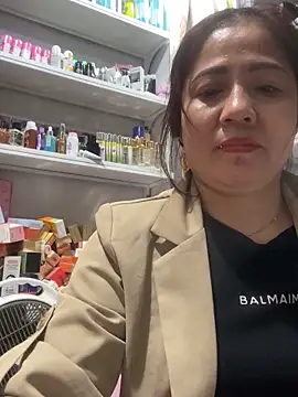 Snapshot of Cesywet chatting on February 11, 2025, 10:26 am Cesywet online show from February 11, 2025, 10:26 am