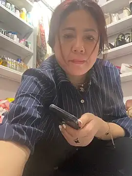 Snapshot of Cesywet chatting on February 25, 2025, 7:31 am Cesywet online show from February 25, 2025, 7:31 am