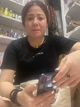 Snapshot of Cesywet chatting on March 5, 2025, 7:49 am Cesywet online show from March 5, 2025, 7:49 am