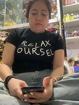 Snapshot of Cesywet chatting on March 20, 2025, 10:10 am Cesywet online show from March 20, 2025, 10:10 am