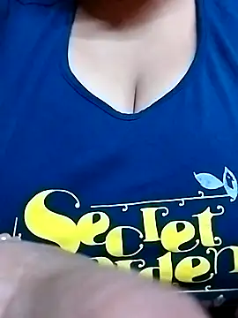 Snapshot of Rinki_Guptaa chatting on December 27, 2024, 10:12 am Rinki Guptaa online show from December 27, 2024, 10:12 am