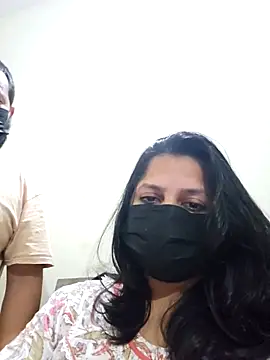 punecouple6 online show from September 12, 2025, 7:25 pm