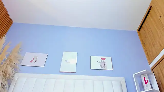 Paula-Brown1 online show from February 1, 2025, 10:34 pm