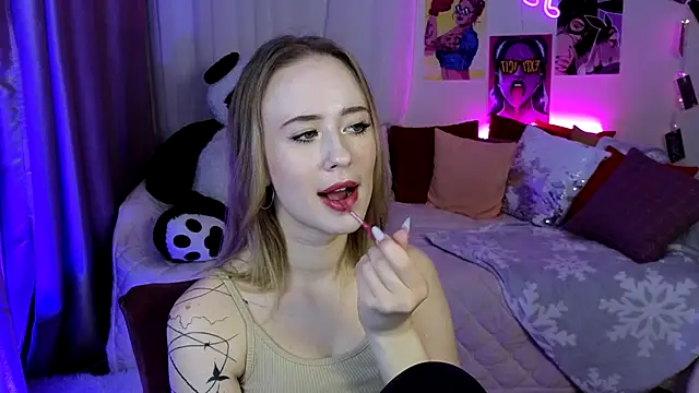 SashaBrooks online show from September 22, 2025, 6:10 pm