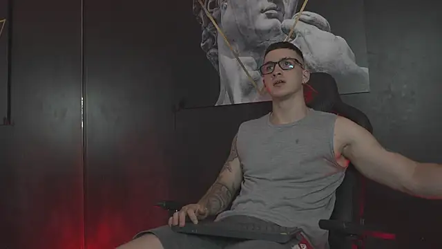 JacksonOlsenn online show from November 12, 2025, 8:30 pm