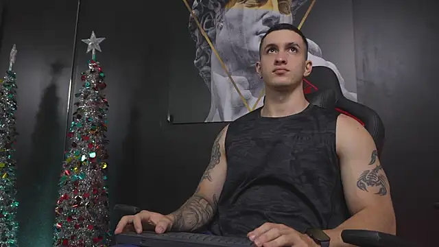 JacksonOlsenn online show from December 19, 2025, 8:16 pm