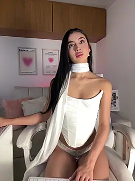 maddy bronw  online show from July 5, 2026, 12:17 am