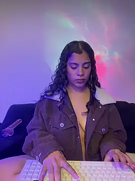 NINA 18 YEARS online show from December 6, 2024, 11:25 pm