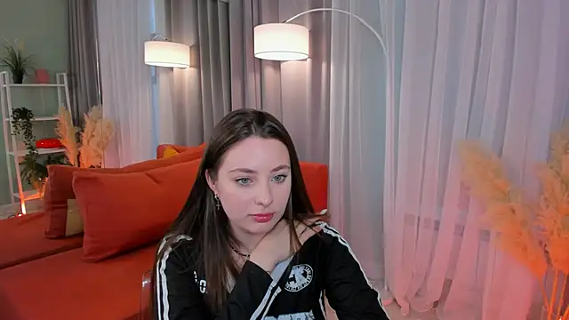 MoonLissa online show from February 2, 2025, 12:57 pm