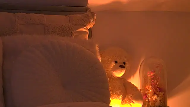 AngeliqueSkye online show from November 10, 2025, 4:22 am