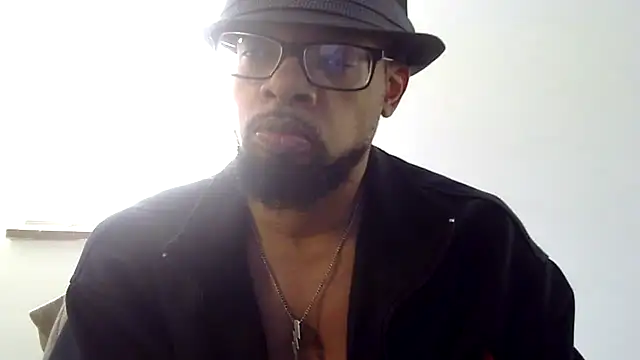 Snapshot of WhiskeyWood_DuhGOD chatting on October 28, 2025, 4:53 pm WhiskeyWood DuhGOD online show from October 28, 2025, 4:53 pm