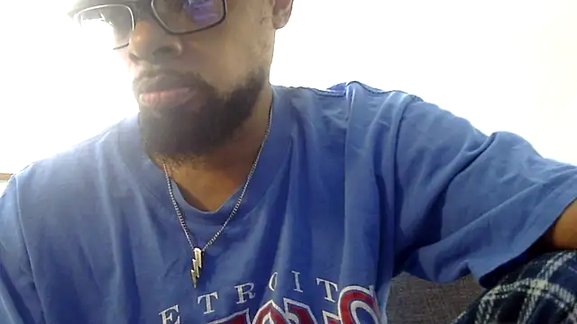 Snapshot of WhiskeyWood_DuhGOD chatting on November 4, 2025, 5:34 pm WhiskeyWood DuhGOD online show from November 4, 2025, 5:34 pm