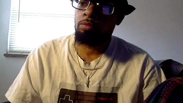 Snapshot of WhiskeyWood_DuhGOD chatting on November 7, 2025, 5:35 pm WhiskeyWood DuhGOD online show from November 7, 2025, 5:35 pm