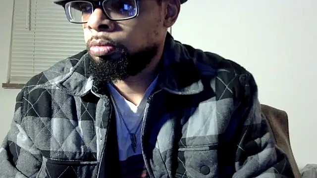 Snapshot of WhiskeyWood_DuhGOD chatting on November 10, 2025, 2:10 am WhiskeyWood DuhGOD online show from November 10, 2025, 2:10 am