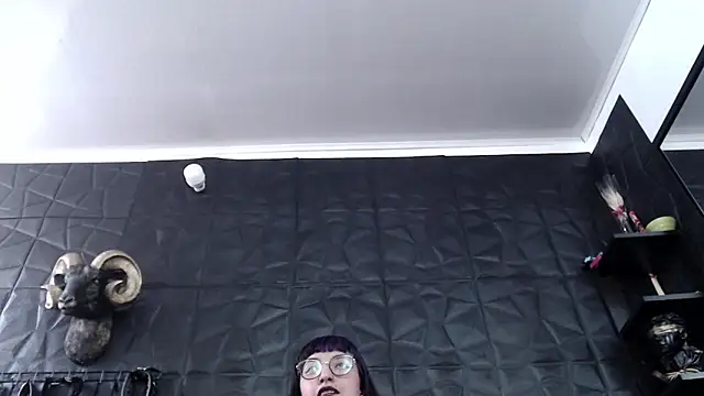 Agata Darkness online show from March 25, 2026, 8:04 pm