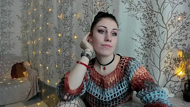 Snapshot of Mary0Lou chatting on December 8, 2024, 6:22 am Mary0Lou online show from December 8, 2024, 6:22 am