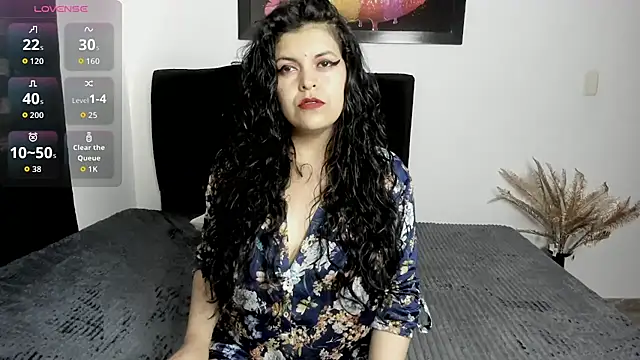 scarlett w0lf online show from June 25, 2026, 8:24 pm