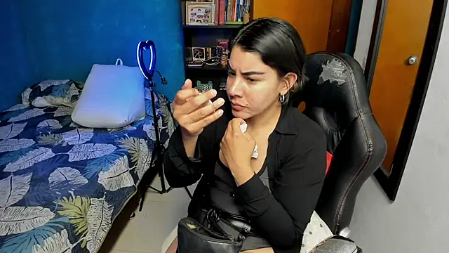 Snapshot of peanut_tangerine chatting on October 15, 2025, 11:05 pm peanut tangerine online show from October 15, 2025, 11:05 pm