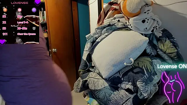 Snapshot of peanut_tangerine chatting on November 5, 2025, 1:05 am peanut tangerine online show from November 5, 2025, 1:05 am