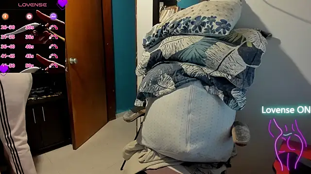 Snapshot of peanut_tangerine chatting on November 10, 2025, 11:04 pm peanut tangerine online show from November 10, 2025, 11:04 pm