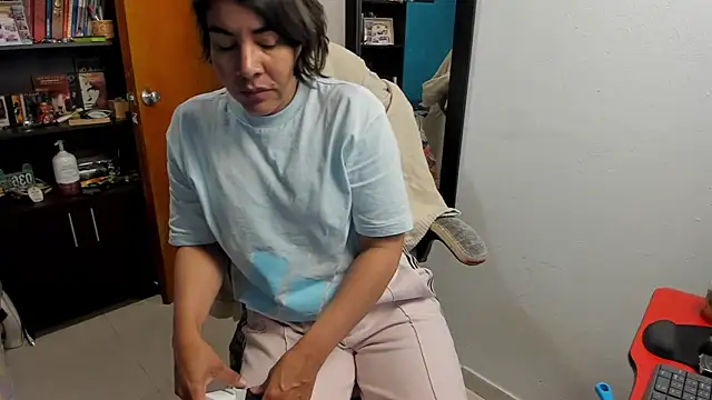 Snapshot of peanut_tangerine chatting on December 2, 2025, 11:34 pm peanut tangerine online show from December 2, 2025, 11:34 pm