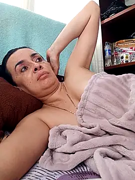 Samantha Sullivan  online show from October 29, 2025, 12:18 pm