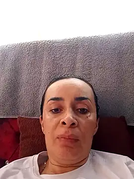 Samantha Sullivan  online show from November 6, 2025, 12:17 pm