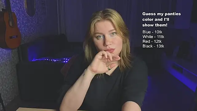 Kira Citro online show from September 13, 2025, 9:58 pm