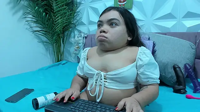 Snapshot of Michelle_Brooks chatting on December 31, 2024, 11:53 am Michelle Brooks online show from December 31, 2024, 11:53 am