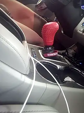 wonderfem101 online show from April 12, 2026, 8:52 am