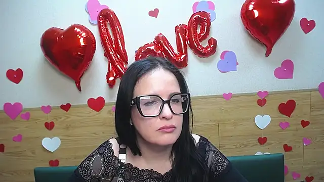 TayaBoret online show from February 5, 2025, 6:37 pm