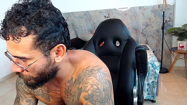 hanz col online show from November 18, 2025, 3:34 am