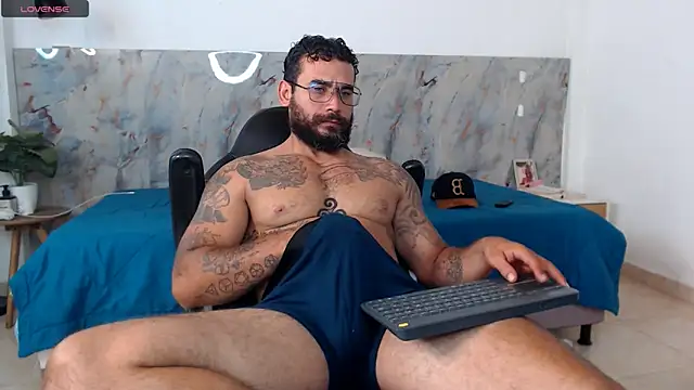 Snapshot of hanz_col chatting on March 6, 2026, 2:52 am hanz col online show from March 6, 2026, 2:52 am