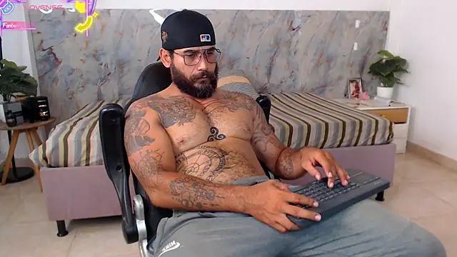 Snapshot of hanz_col chatting on March 24, 2026, 10:59 pm hanz col online show from March 24, 2026, 10:59 pm