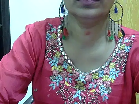 l l ish online show from September 24, 2025, 5:44 am
