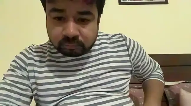 coolboy6566 online show from February 5, 2025, 1:04 am