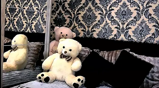 Snapshot of Aly_girl1 chatting on January 10, 2025, 10:06 am Aly girl1 online show from January 10, 2025, 10:06 am